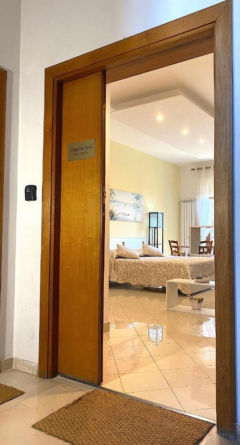 Angelina Suite B&B - Sorrento Centro Екстер'єр фото